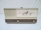 5040 Silvertone Vintage Am Clock Tube Radio Plays 5040 Silvertone Vintage Am Clock Tube Radio Plays