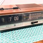 7-4420b Ge Vinta Neral Electric Flip Alarm Clock Radio All Works