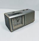 7-4557a Ge Neral Electric Quartz Analog Clock Radio Model Vinta