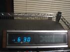 7-4685a Ge Vinta Alarm Clock Radio Blue Numbers Walnut Grain Works