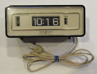 8127-3 Ge Vinta Neral Electric Lighted Dial Flip Number Clock Model