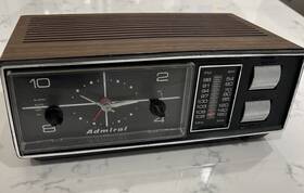 Crf-361 Admiral Vintage Am Fm Alarm Radio Clock