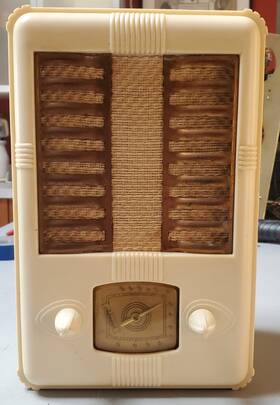 D-703 Admiral Vintage 1939 Truetone /admiral Model