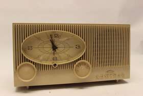 Y313 Admiral Vintage Radio Model Clock 11.5 Inch Electric Rare Doesnftt Work