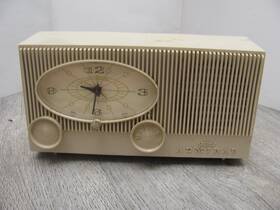 Y3139 Admiral Vintage Am Tube Clock Radio Ivory Not Working / For Parts Clean