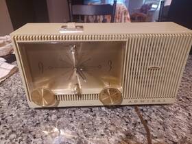 Y3158 Admiral Vintage Mid Century Am Clock Radio Model - Tested Not Working