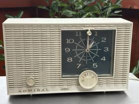 Admiral Yg713 Vintage 1960s Tube Am Clock Radio Westclox Alarm Gold Logo Parts