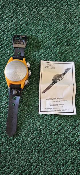 Aie-1541 Aitron Wristo Vintage Am Wrist Radio