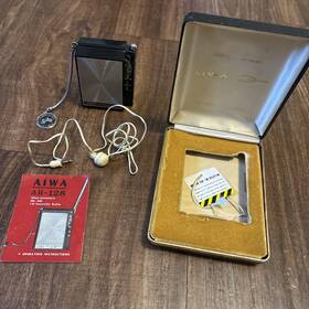Ar-128 Aiwa Am-fm Micro Radio 10 Transistors With Case