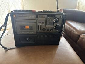 Tpr-250 Aiwa Radio Cassette Rare Working Japan Fast Shipping