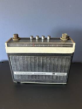 At641 Akkord Autotransistor Automatic Radio Germany 1967 - 1969
