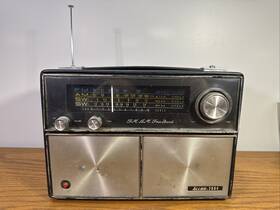 2684 Allied Vtg Model 4 Band Portable Radio With Power Cord-works 2684 Allied Vtg Model 4 Band Portable Radio With Power Cord-works