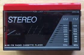 1038589 American Hi-fi U. K. Design Stereo Am/fm Radio Cassette Player Tested Works Rare Red Version