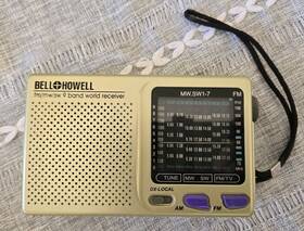 60686772 Bell Howell Vintage Fm/mw/sw 9 Band World Receiver - For Parts As Is