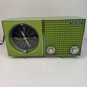6263 Channel Master Vintage Retro Model Am Alarm Clock Radio Green