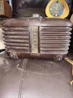 B-449-a Crosley Antique Bakelite Tube Radio Model Not Working