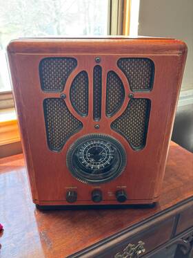 Cr72cd Crosley 1930s Retro Tombstone Am/fm Radio Cd Player Collectors Edition
