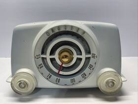 D-10we Crosley Vintage Model Circa 1950 Cincinnati Ohio. Powers On Produces Hum