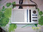 D2000 Magnavox Nice Vintage Portable Am Fm Radio