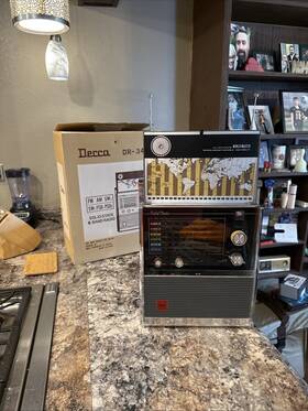 Dr-343 Decca World Master Dual Police Monitor 6 Band 16 Transistor Radio Read