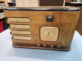 R-1128 Delco Vintage Shortwave Am Radio Model For Parts R-1128 Delco Vintage Shortwave Am Radio Model For Parts