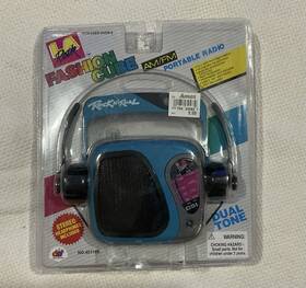45119s Dsi Vintage 1990s Fashion Cube Am/fm Radio Sealed Nos Rock N Roll