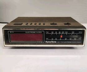 Tcr-100 Dyna-tone Vintage Am/fm Electronic Clock Radio Model No. Hk5/tcr-100 Tested