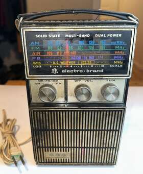 Eb2100 Electro Brand Vintage Radio - Tested Working With Static On Am/fm