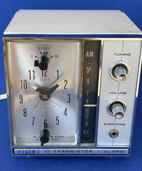 R-1800 Elgin Vintage 1960s Alarm Clock Transistor Radio - Tested Works R-1800 Elgin Vintage 1960s Alarm Clock Transistor Radio - Tested Works
