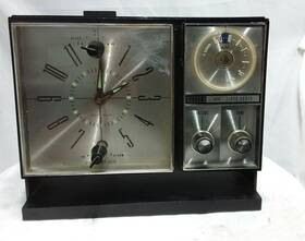 13eb23a0-8 Elgin R3800 R-3800 Am Clock Radio Working