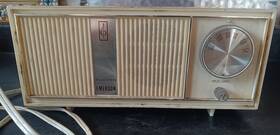 31t58 Emerson Vintage Solid State Radio For Parts Only