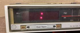 Red5644 Emerson Vintage Working 1980s Alarm Clock Radio