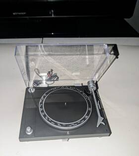 71495 Eton Tote 2004 Turntable Shape Am/fm Radio 71495 Eton Tote 2004 Turntable Shape Am/fm Radio