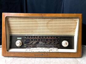 05741w Fonovox Roewe Opta Truxa Stereo Radio Type 05741w. Collectable
