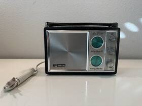 Fs-1607 Four Star Vintage 70s Solid State Am/fm/afc Radio Ac/battery Teal Dial Mint