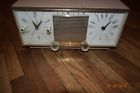G516 Zenith Vintage Clock Radio Model Powers On Alarm Works Hums