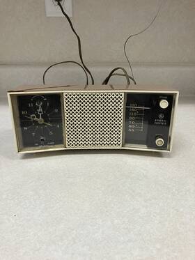 113a7984 Ge Retro Vintage 1960 S General Electric Transistor Radio And Alarm Clock