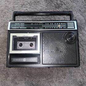 3-5207a Ge 3-5107a Vintage Model General Electric Battery Radio And Cassette Player