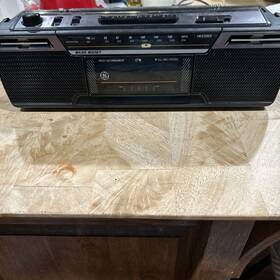 3-5624 Ge General Electric Stereo Radio Cassette Recorder With Bass Body Model