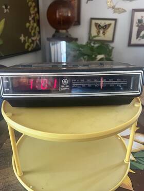 4265f Ge Vintage Clock Radio Model 7 - 4265 F