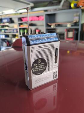 7-1650a Ge Vintage General Electric Portable Am/fm Stereo Radio Works