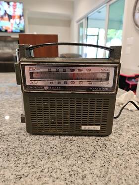 7-2818a Ge Portable Am Fm Radio Model # Works Great