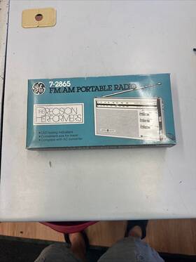 7-2865 Ge Precision Performer Radio Am/fm Nos Excellent Condition. Original Box