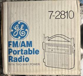 7-2910 Ge Vintage 1979 Fm/ Am Portable Radio Number 7 2810 Sealed Box 7-2910 Ge Vintage 1979 Fm/ Am Portable Radio Number 7 2810 Sealed Box