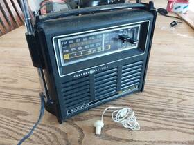7-2914b Ge Vtg General Electric Solid State Cb Monitor 40 Amfm Portable Radio Works