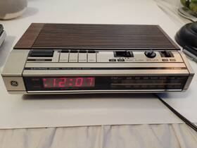 7-40734b Ge Vintage General Electric Seventies Digital Am/fm Clock Radio 7-4634 Working