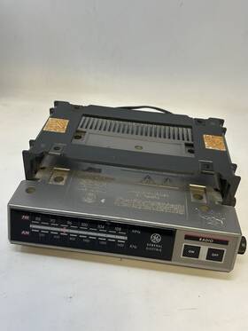 7-4216a Ge Vintage General Electric Am/fm Under Cabinet Radio Woodgrain Spacesaver