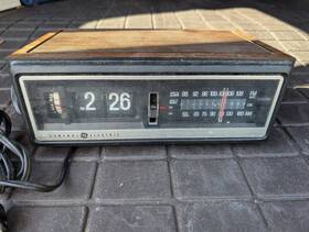 7-4300b Ge Vintage 1976 Flip Clock Radio For Parts Or Repair Model No