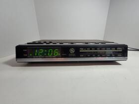 7-4636a Ge Vintage General Electric Alarm Clock Radio Model Am/fm - Tested Works