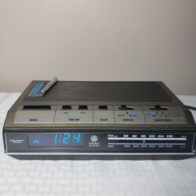 7-4643 Ge Vtg 80s General Electric Model Digital Am/fm Alarm Clock Radio Retro